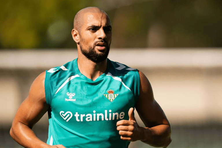 Amrabat vuelve a una convocatoria 107 días después