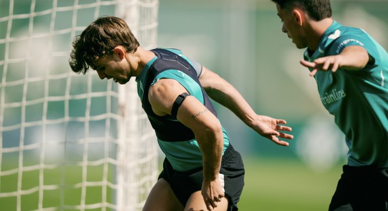 Ángel Ortiz vuelve a los entrenamientos tras su lesión