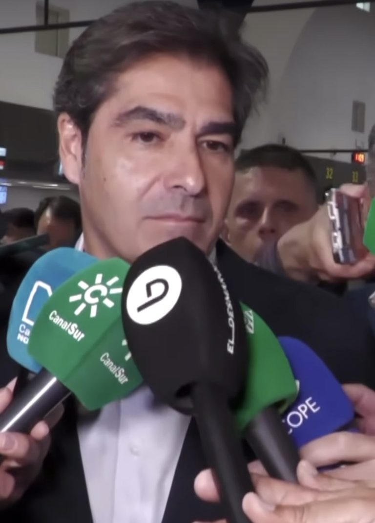 Ángel Haro compareciendo / Foto: @RealBetisBalompié