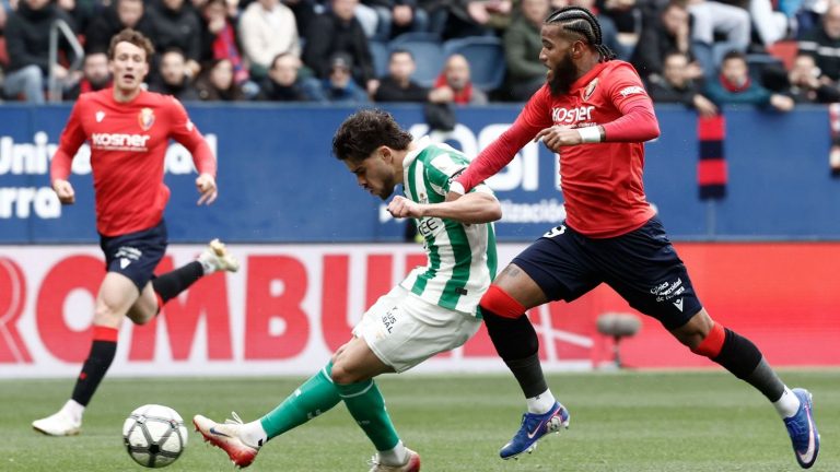 Puntuaciones | CA Osasuna 1-1 Real Betis: Valles salva al Betis