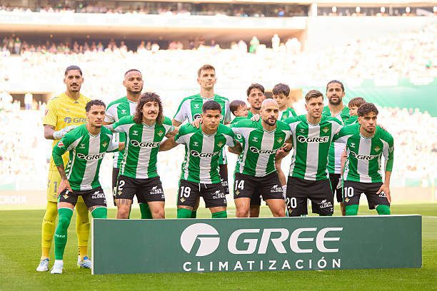 El once titular del Betis ante el Oviedo