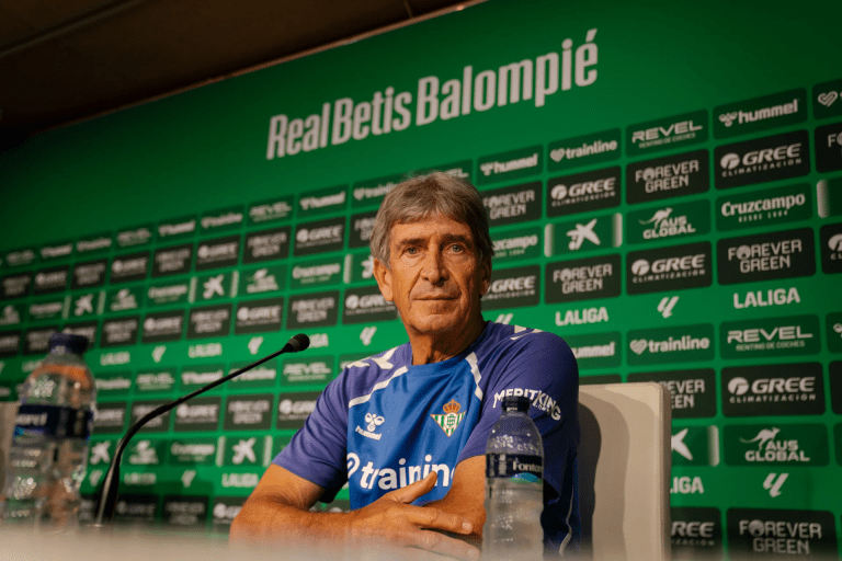 Manuel Pellegrini: «Le debíamos este triunfo a la afición»